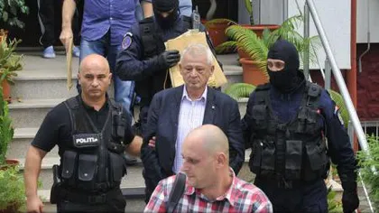 Sorin Oprescu ar fi primit, în 9 ocazii, între 20 şi 30.000 euro ca SĂ NU DEA AFARĂ un subaltern corupt