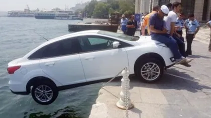 Un turist şi-a parcat maşina pe o stradă în pantă din Istanbul. Ce s-a întâmplat VIDEO
