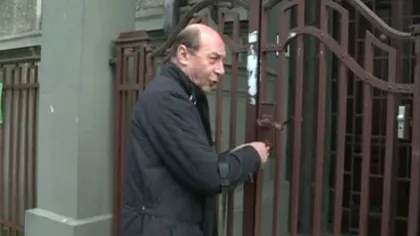 REACŢIA lui Traian Băsescu după ce Oana Mizil l-a vizitat la vila din Mihăileanu VIDEO