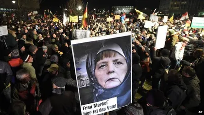 Marş de protest ai susţinătorilor Pegida care se opun primirii de migranţi în Germania