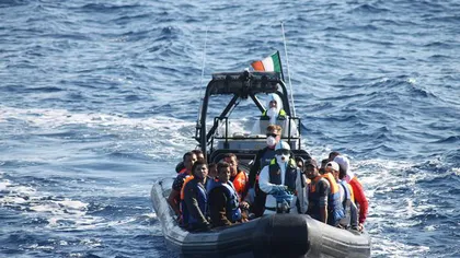 Peste 200 de migranţi din Africa, salvaţi în Mediterană de o navă irlandeză