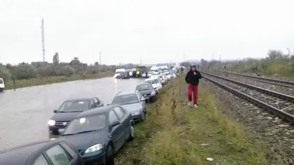 Imagini apocaliptice în Constanţa. Gospodării inundate, zeci de maşini cu pasageri, luate de viitură VIDEO