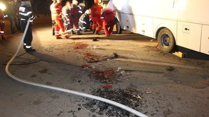 19 răniţi într-un accident TERIBIL în Prahova. Un TIR şi un microbuz s-au ciocnit violent