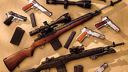 O parte din armele folosite de teroriştii de la Paris au fost produse în fosta Iugoslavie