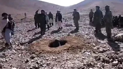 Crimă oribilă în Afganistan: O femeie a fost ucisă cu pietre VIDEO