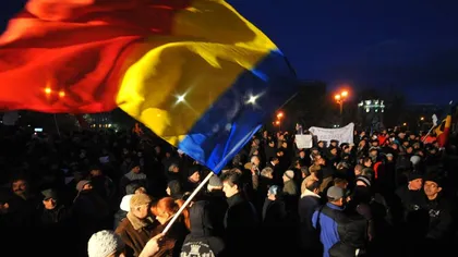 Un fotbalist al naţionalei iese în stradă: Ăsta este patriotismul! Bravo române!