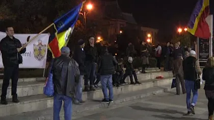 Ce spun protestatarii din Piaţa Universităţii despre premierul Dacian Cioloş VIDEO