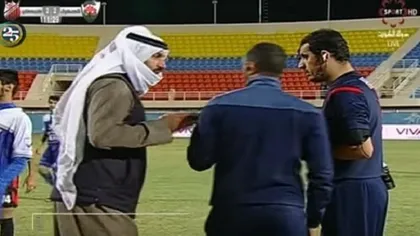 Scene ŞOCANTE la un meci din Kuweit. Arbitrul, BĂTUT MĂR de un şeic VIDEO