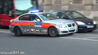 ACT TERORIST în Londra. Un bărbat a atacat cu cuţitul trei călători într-o staţie de metrou