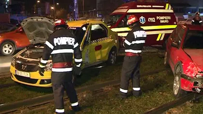 Accident GRAV în Capitală cu un taximetru. Două persoane au fost rănite VIDEO