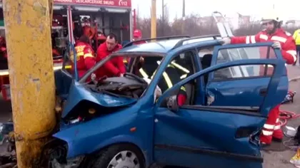 Accident grav în Constanţa. Un bărbat a murit după ce a intrat într-un stâlp VIDEO