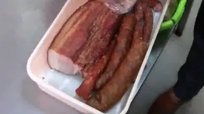 Carne STRICATĂ în restaurantele din centrul Capitalei VIDEO