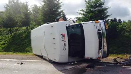 Un microbuz care transporta români s-a răsturnat în Italia. Două persoane au fost grav rănite