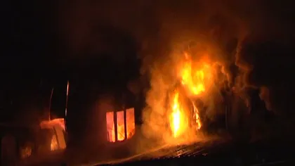 Incendiu devastator în Argeş. O fabrică de mezeluri a fost făcută scrum VIDEO