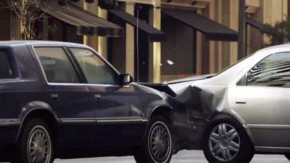 O maşină inteligentă a sunat singură la poliţie după un accident
