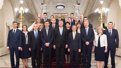 Ce AVERI au miniştrii din Cabinetul lui Cioloş: Câte CASE şi TERENURI deţin. Câţi BANI au în conturi