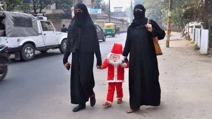 Moş Crăciun se converteşte la islam. Scenetă stradală controversată jucată în Turcia