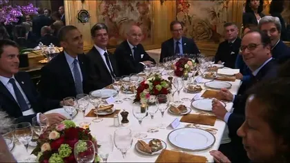 Barack Obama şi Francois Hollande au cinat împreună, la Paris. Scene inedite de la restaurant VIDEO
