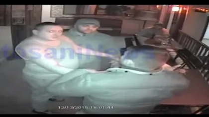 Patronul unui bar, terorizat de doi indivizi care au bătut o angajată VIDEO