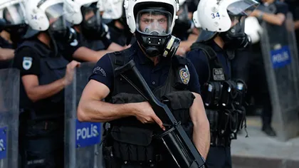 Poliţia turcă a arestat doi suspecţi care pregăteau un ATENTAT SINUCIGAŞ în noaptea de Anul Nou