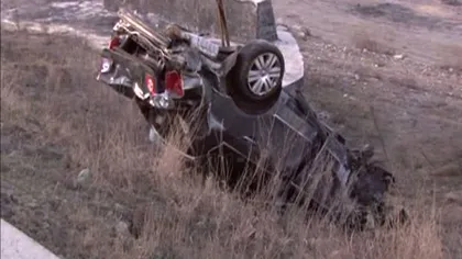 ACCIDENT în Suceava. Un şofer a căzut cu maşina într-o râpă adâncă de 15 metri VIDEO