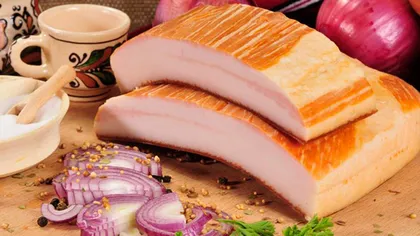 REŢETE CRĂCIUN: 12 reţete simple pentru a obţine o şuncă de porc tradiţională