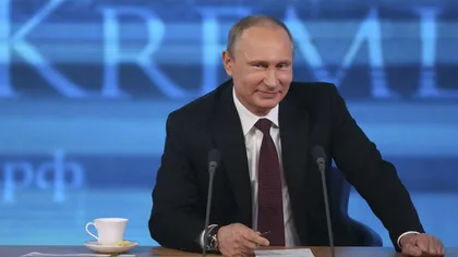 Cultul personalităţii nu are margini: Ruşii arborează în 2016 calendarul sută la sută Putin