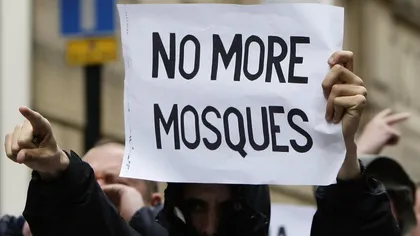 Sute de manifestanţi antiislamişti au protestat în Belgia