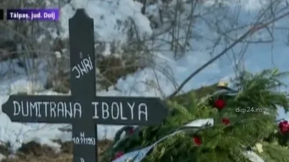 O femeie din Dolj, înmormântată în mijlocul unui câmp. Preotul a refuzat să o îngroape în cimitir