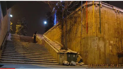 Un bărbat din Ploieşti a deszăpezit singur un pasaj din oraş VIDEO VIRAL