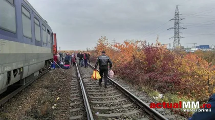 Momente de PANICĂ. Un INCENDIU a izbucnit într-un tren de călători în Dâmboviţa