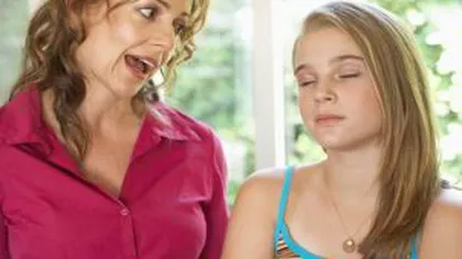 Cum o faci pe fiica ta să-ţi spună că s-a sărutat pentru prima dată