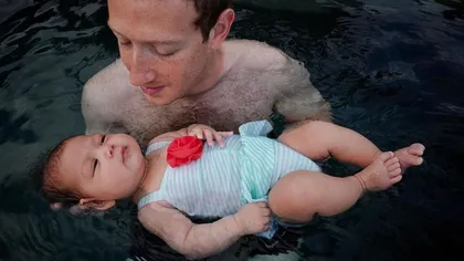 Viralul zilei: Prima lecţie de înot a fiicei lui Mark Zuckerberg