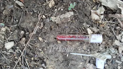Zeci de eprubete cu sânge au fost găsite pe un drum naţional din Sibiu. DSP face anchetă FOTO