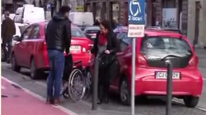 Petiţie împotriva unei avocate care a parcat pe un loc interzis! Reacţia ei când i s-a spus că este loc pentru handicap