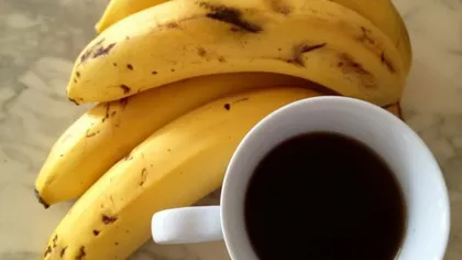 Ceaiul din coji de banane cu scorţişoară. Bea cu o oră înainte de culcare şi vei fi uimită de rezultate