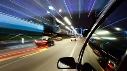 Un şofer a fost prins pe autostradă cu 324 km pe oră! A fost condamnat la trei ani de închisoare