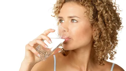 Care sunt situaţiile când nu trebuie să bei apă