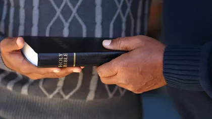 I-a cerut tatălui său o maşină, iar acesta i-a dăruit o Biblie. Continuarea poveştii...