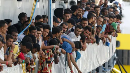 Autorităţile olandeze au depistat, printre miile de migranţi, 10 sirieni suspectaţi de crime de război