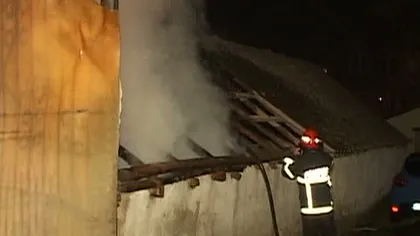 Incendiu în Tulcea. O casă a ars aproape în totalitate VIDEO