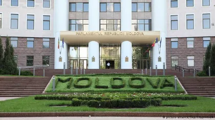 Parlamentul de la Chişinău a votat declaraţia de STABILIZARE şi MODERNIZARE a Republicii Moldova