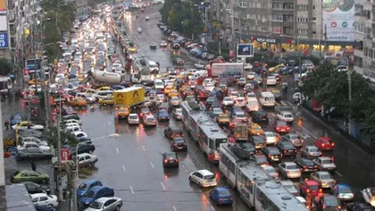 Traficul auto şi şantierele de construcţii, principalii poluatori din Bucureşti