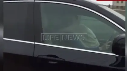 Imagini ŞOCANTE filmate în trafic. Ce făcea un bărbat cu iubita lui, în timp ce mergea cu 70 de km la oră VIDEO