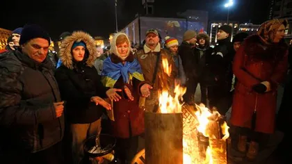 Proteste în Piaţa Maidan: Activişti naţionalişti şi-au instalat corturi şi cer demisia guvernului lui Iaţeniuk