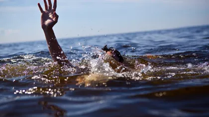 TALMĂCIRE VISE: Ce înseamnă dacă visezi că te scufunzi în apă