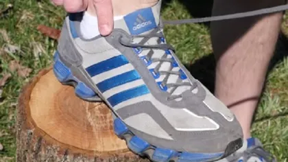 La ce foloseşte ultima gaură de şireturi din partea de sus a pantofilor sport VIDEO
