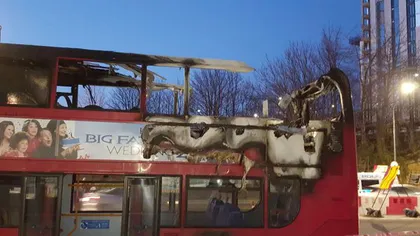 Panică la Londra: Un autobuz cu etaj a luat foc. Incendiul pare a fi un act criminal VIDEO