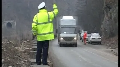Coloană de camioane pe autostrada Nădlac-Arad. Circa 200 de TIR-uri, pe cinci kilometri