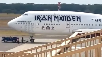 Avionul trupei Iron Maiden, avariat grav în Chile. Două persoane au fost spitalizate
